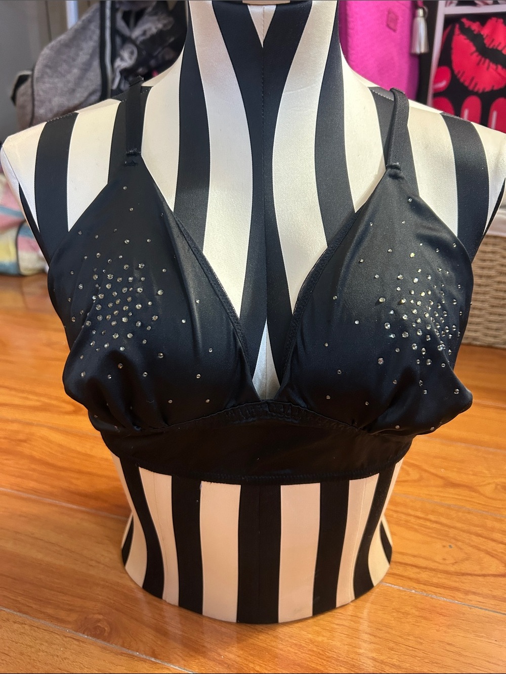 VICTORIA SECRET Crystal Studded Bra